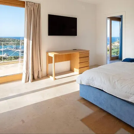 Villa Dea Overlooking The Harbor Of *