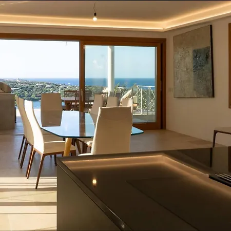 Dea Overlooking The Harbor Of Villa Porto Cervo