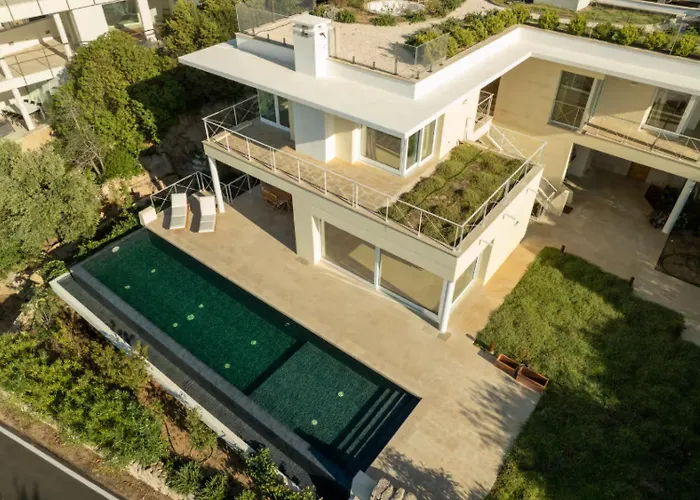 Villa Dea Overlooking The Harbor Of Porto Cervo