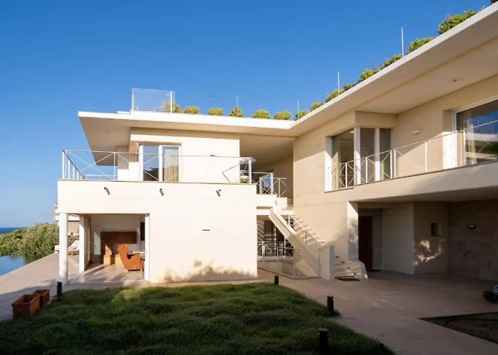 Villa Dea Overlooking The Harbor Of Porto Cervo