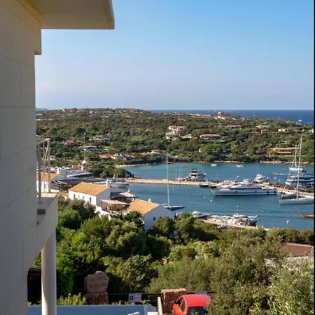 Dea Overlooking The Harbor Of Villa